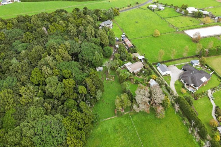 Photo of property in 430 Bald Hill Road, Waiuku, 2681