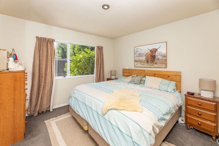 Photo of property in 5 Greenwood Close, Woodend, 7610