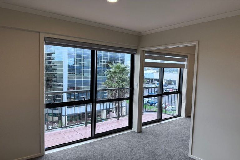 Photo of property in The Rennaissance, 5j/18 Ronwood Avenue, Manukau, Auckland, 2104