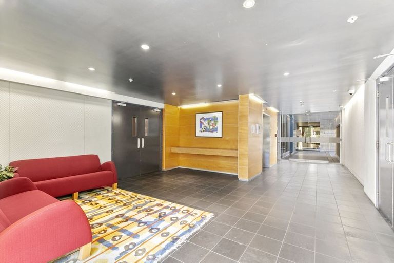 Photo of property in St Pauls Apartments, 42/43 Mulgrave Street, Thorndon, Wellington, 6011