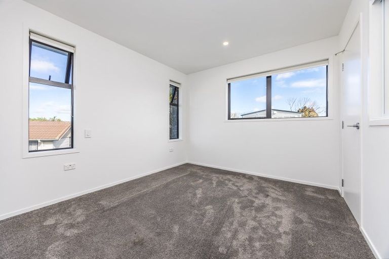 Photo of property in 11/10 Fathom Place, Te Atatu Peninsula, Auckland, 0610