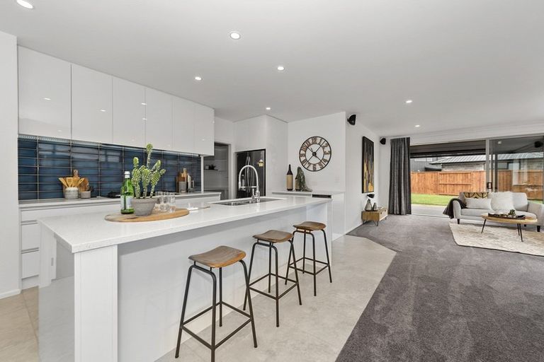 Photo of property in 17 Sydney Place, Flagstaff, Hamilton, 3210