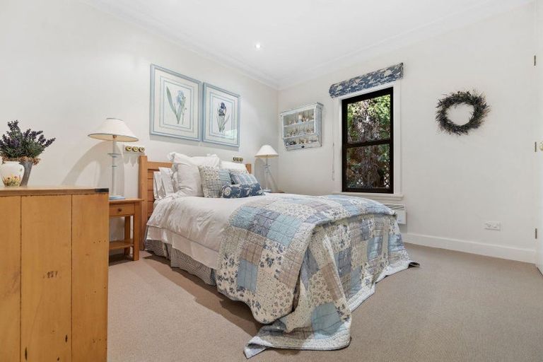 Photo of property in 68 Devon Street, Arrowtown, 9302