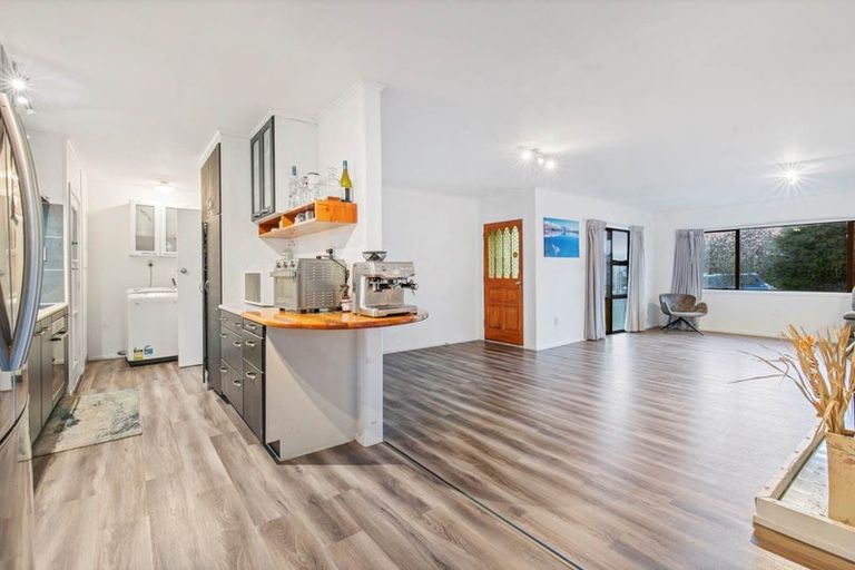 Photo of property in 24 Resolute Way, Papakura, 2110