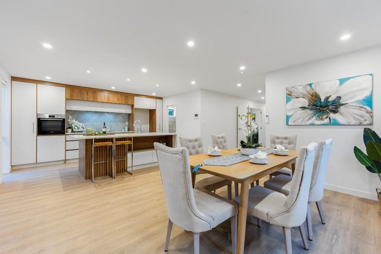 Photo of property in 14a Crystal Avenue, Glendene, Auckland, 0602