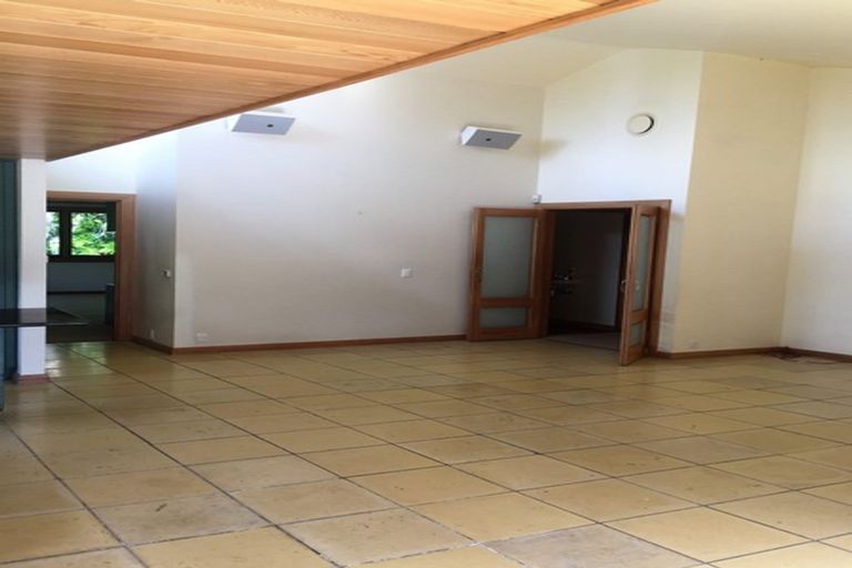 Photo of property in 15 Mamari Road, Whenuapai, Auckland, 0618