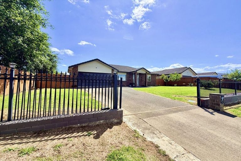 Photo of property in 547 Great South Road, Rosehill, Papakura, 2113