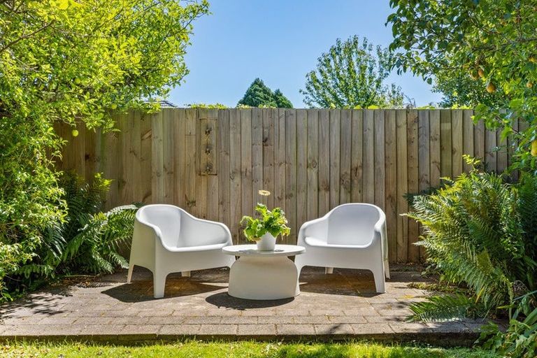 Photo of property in 100 Brookside Terrace, Bryndwr, Christchurch, 8053