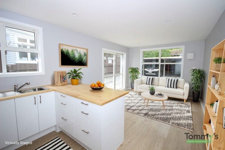 Photo of property in 2/36 Roxburgh Street, Mount Victoria, Wellington, 6011