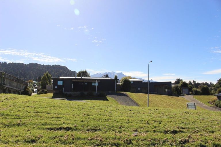 Photo of property in 11 Kowhai Heights, Ohakune, 4625
