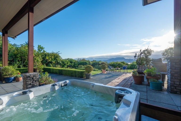 Photo of property in 48 Blue Ridge Drive, Acacia Bay, Taupo, 3385