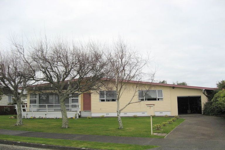 Photo of property in 7 Charles Street, Levin, 5510