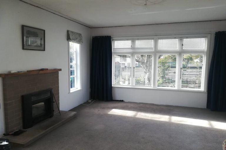 Photo of property in 19 Henry Street, Ebdentown, Upper Hutt, 5018