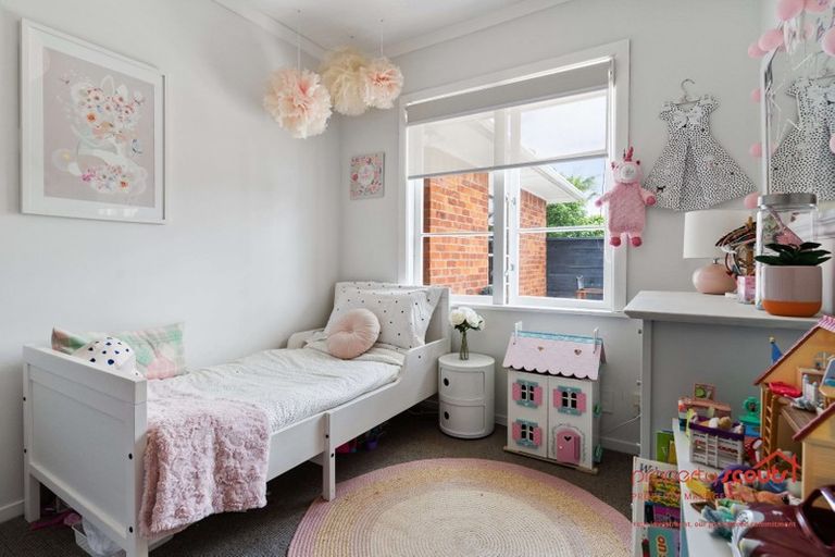 Photo of property in 652 Te Atatu Road, Te Atatu Peninsula, Auckland, 0610