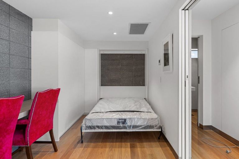 Photo of property in 6 Gazelle Lane, Redcliffs, Christchurch, 8081