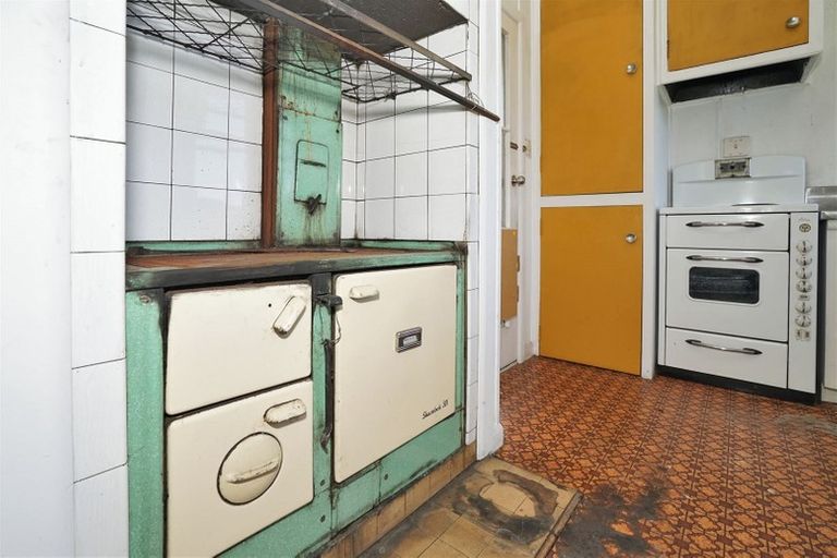 Photo of property in 84 Hall Road, Peacocke, Hamilton, 3282