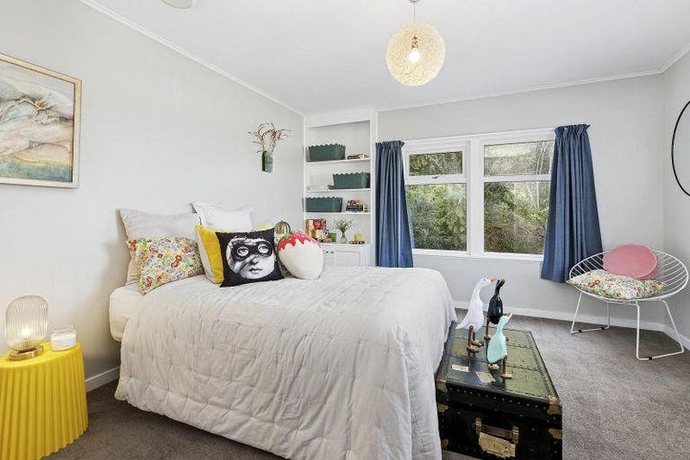 Photo of property in 3 Puketiro Avenue, Northland, Wellington, 6012