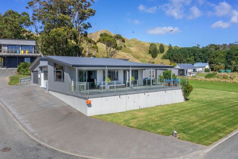 Photo of property in 8 Shoal Beach Road, Aramoana, Waipawa, 4271