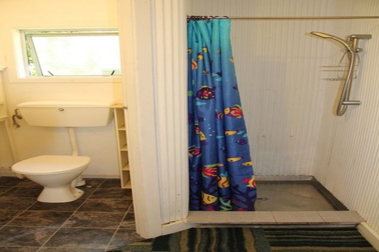 Photo of property in 82 Moana Street, Otaki Beach, Otaki, 5512