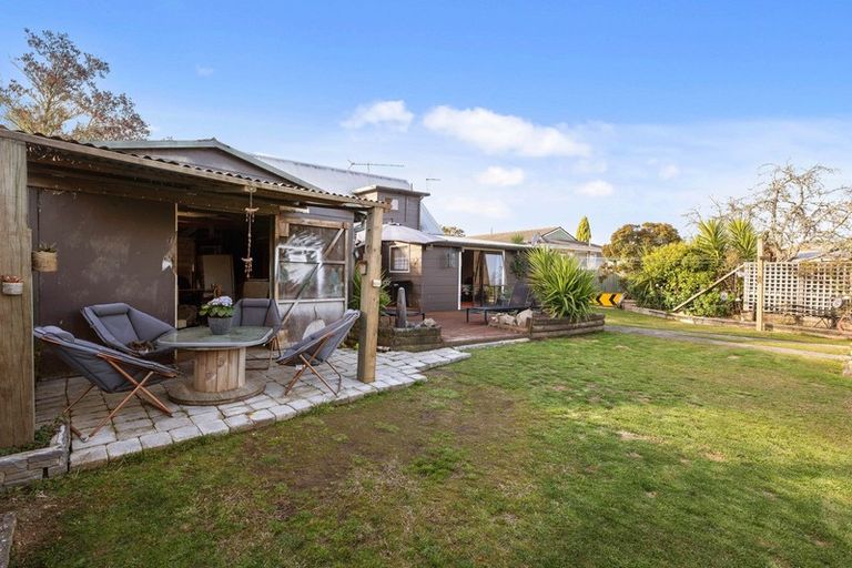 Photo of property in 10 Urquhart Place, Fairy Springs, Rotorua, 3015