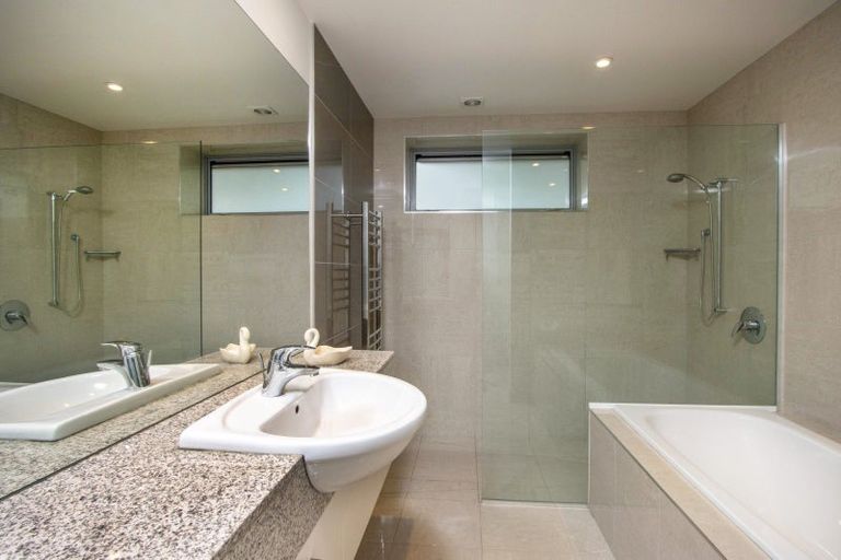 Photo of property in 104b Princes Drive, Britannia Heights, Nelson, 7010