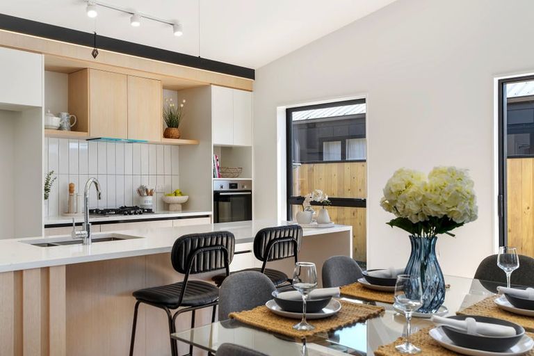 Photo of property in 16 Wooing Tree Avenue, Cromwell, 9310