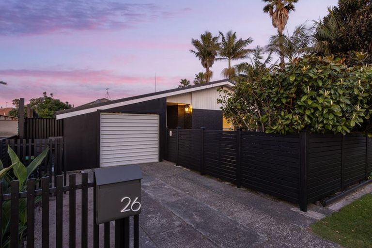 Photo of property in 26 Doment Crescent, Orewa, 0931