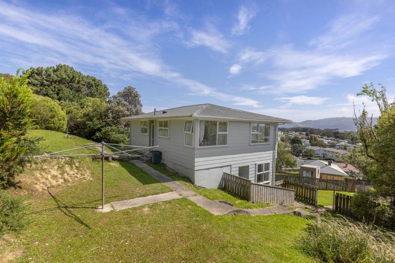 Photo of property in 8 Penguin Grove, Waitangirua, Porirua, 5024