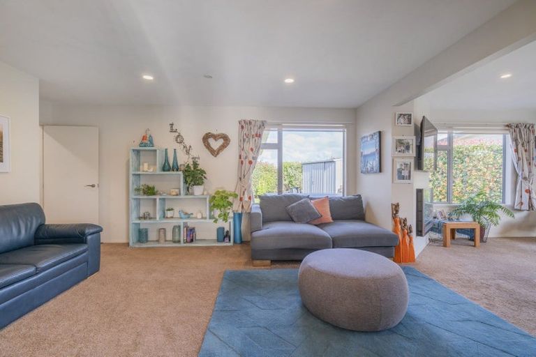 Photo of property in 7 Redwings Close, Whitianga, 3510