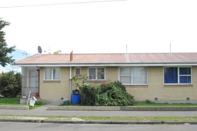 Photo of property in 2/19 Isabella Place, Waltham, Christchurch, 8011