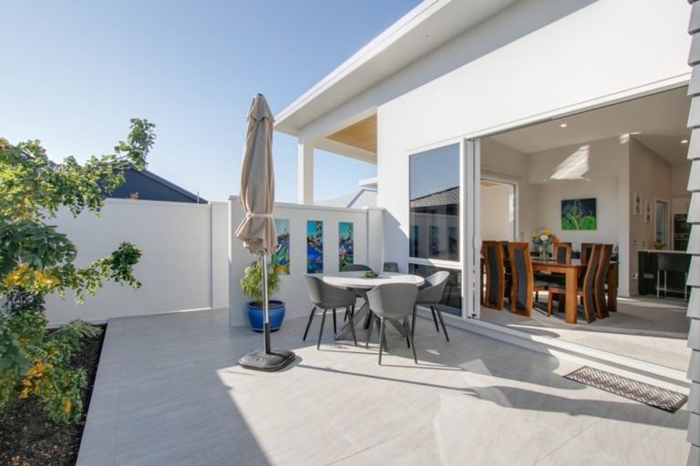 Photo of property in 6 Ruahine Road, Poraiti, Napier, 4112