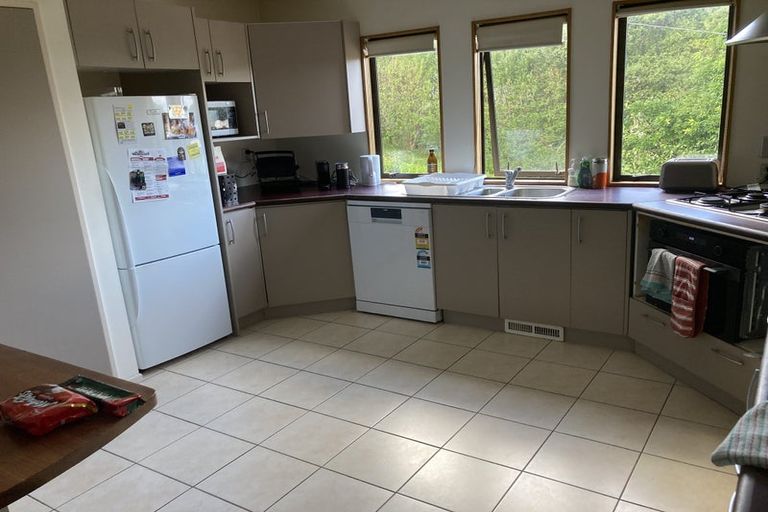 Photo of property in 15 Burma Road, Khandallah, Wellington, 6035