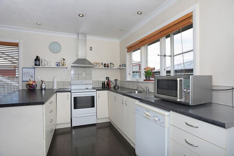 Photo of property in 8 Lambert Street, Marton, 4710