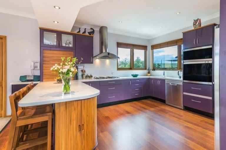 Photo of property in 28 Chesham Avenue, Waipahihi, Taupo, 3330