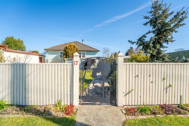 Photo of property in 17 Neal Street, Temuka, 7920