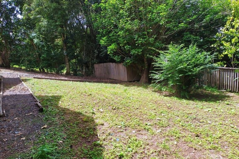 Photo of property in 9 Ryehill Close, New Lynn, Auckland, 0600