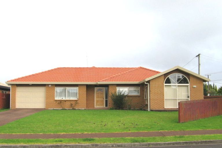 Photo of property in 1 Martin Jugum Lane, Ranui, Auckland, 0612