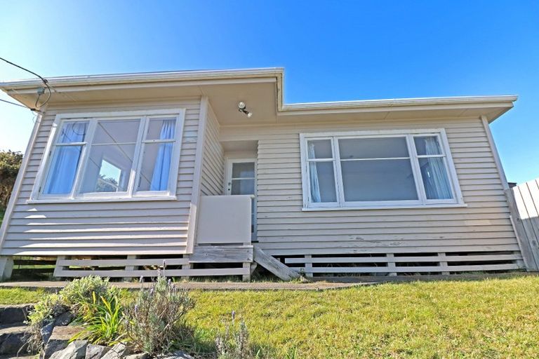 Photo of property in 12 Owhiti Street, Titahi Bay, Porirua, 5022