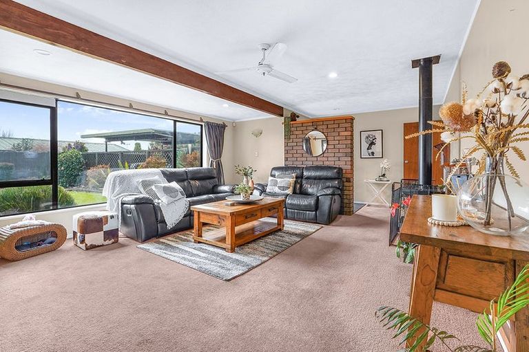 Photo of property in 21 Leyton Place, Nawton, Hamilton, 3200