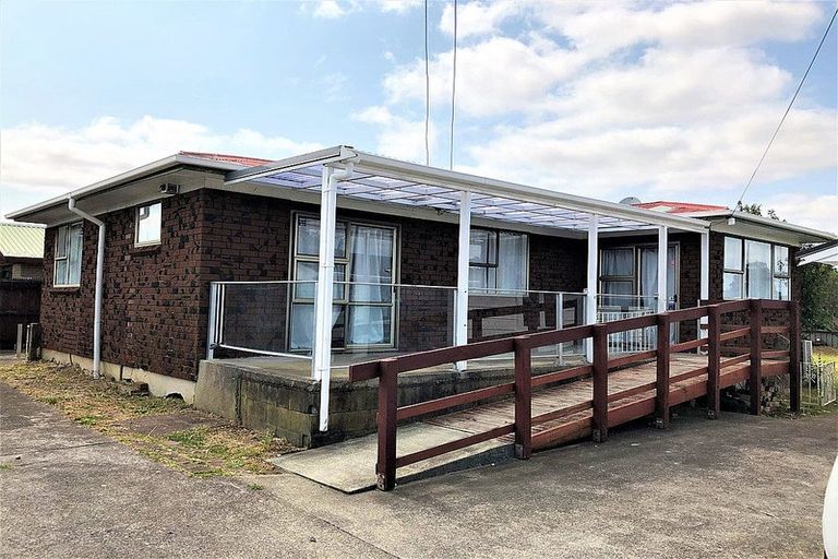 Photo of property in 43 Cargill Street, Papakura, 2110