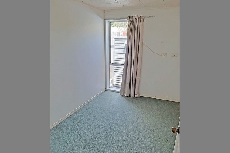 Photo of property in 42 Mildmay Road, Henderson, Auckland, 0610