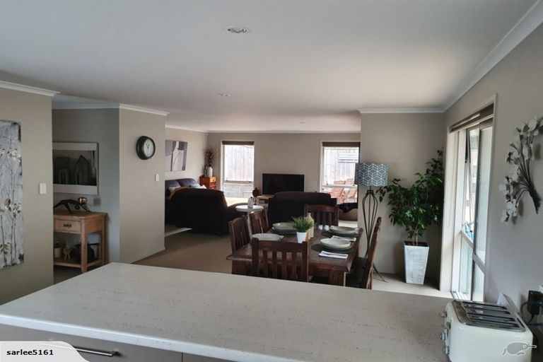 Photo of property in 22 Butterworth Crescent, Papamoa Beach, Papamoa, 3118