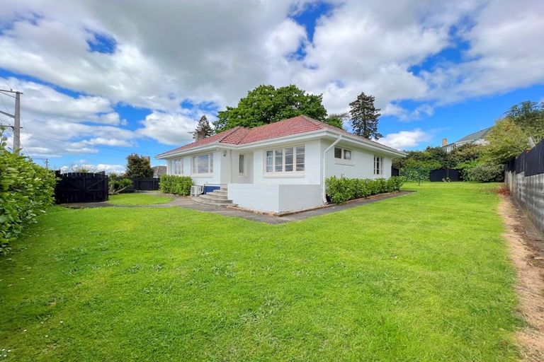 Photo of property in 320 Cobham Drive, Hillcrest, Hamilton, 3216