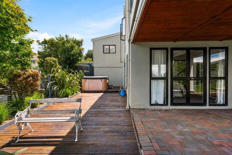 Photo of property in 19 Constable Lane, West Harbour, Auckland, 0618
