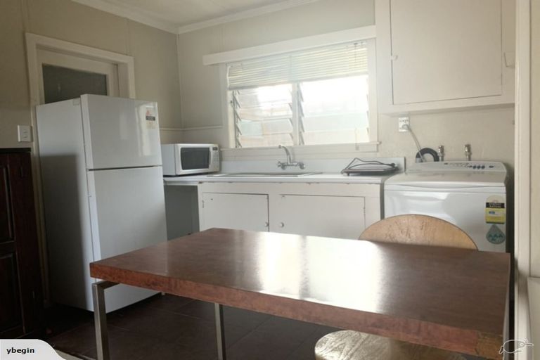 Photo of property in 177 Coronation Road, Hillcrest, Auckland, 0627