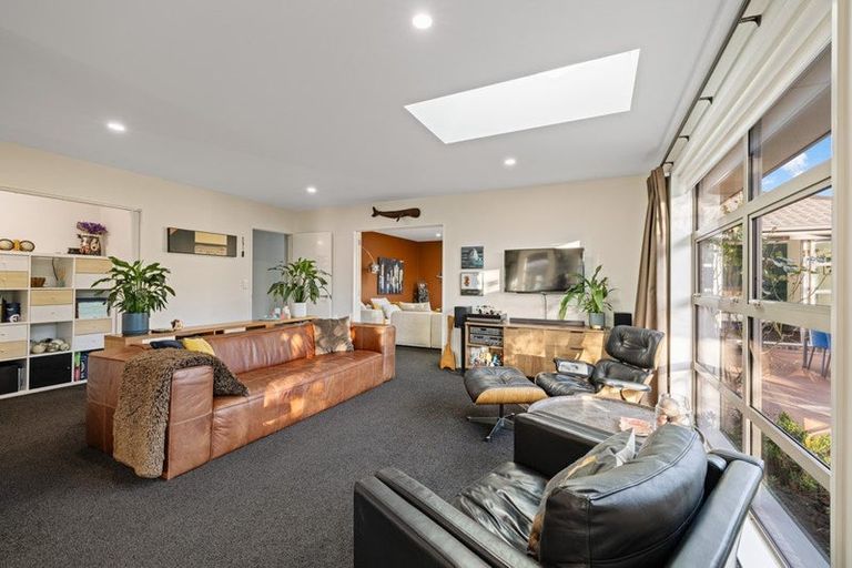 Photo of property in 60 Reka Street, Parklands, Christchurch, 8083