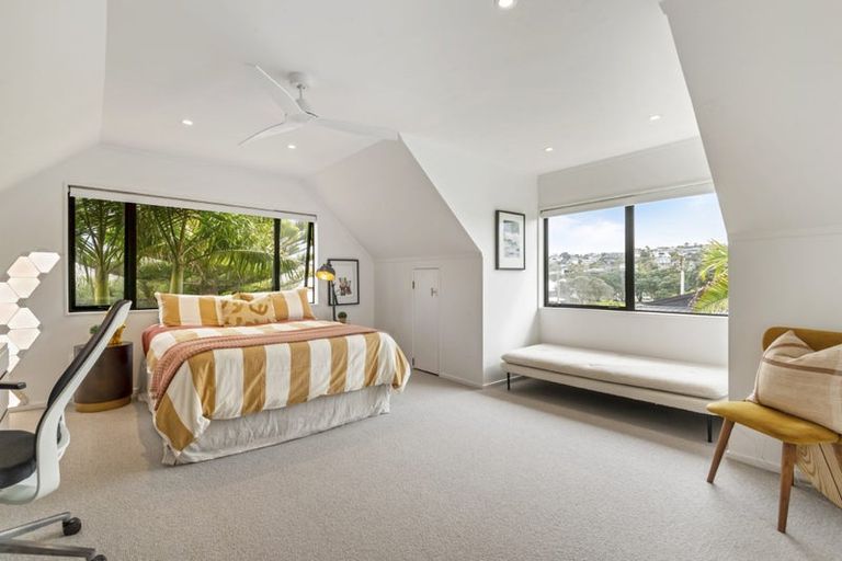 Photo of property in 33 Craig Road, Milford, Auckland, 0620