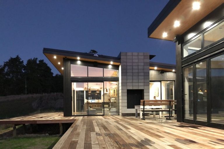 Photo of property in 360a Longbush Road, Hinakura, Masterton, 5884