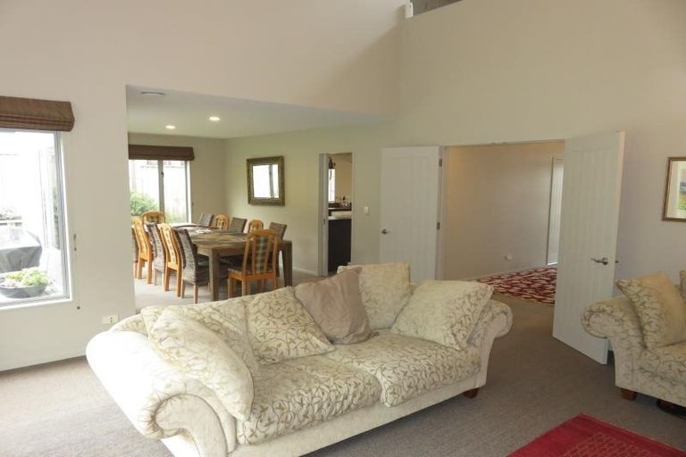 Photo of property in 71 Amesbury Drive, Churton Park, Wellington, 6037