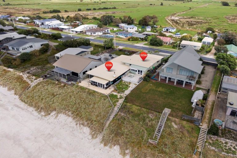 Photo of property in 225a Pukehina Parade, Pukehina, 3189